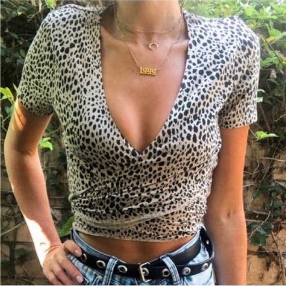 Brandy Melville Leopard Wrap Top Stretchy Black Tan Animal Print Cheetah - Picture 1 of 8